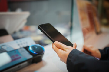Seamless Mobile Payment Experience in a Modern Retail Setting