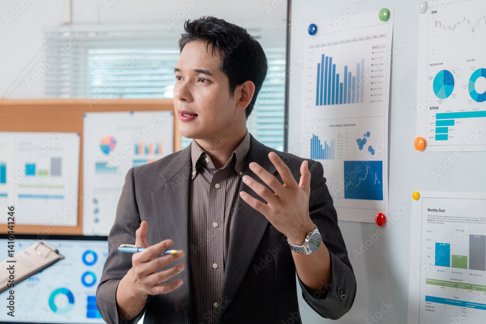 Poster business analyst presenting data insights to team