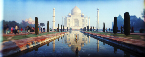 Panoramic image of the Taj Mahal, Agra, Uttar Pradesh, India.