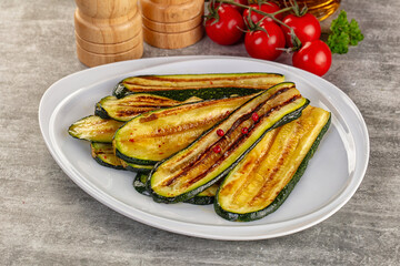 Grilled young zucchini for snack