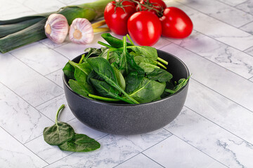 Raw fresh green spinach leaves