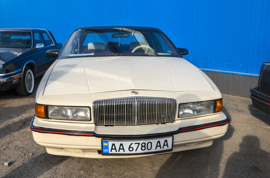 Beige 1988 Buick Regal, сlassic mid-size luxury sedan with front-wheel drive and sleek design appealing to those seeking comfort in a vintage classic