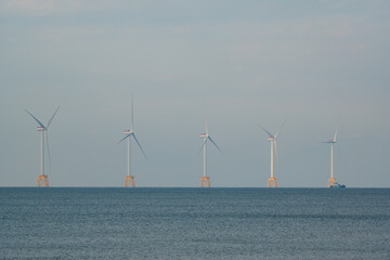 北海道石狩　洋上風力発電の風車