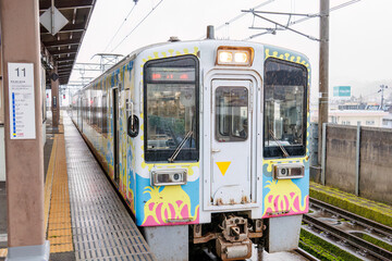 北越急行ほくほく線が入ってきた。
JR十日町駅。
新潟県十日町市 -...
