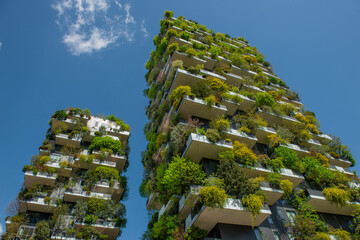 Skyscraper built to fight pollution