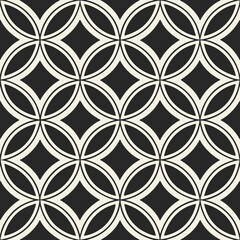 Fototapeta premium Seamless vector pattern of overlapping circles in black and white 