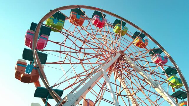 Low-angle shot of Ferris wheel at Rueda Virgen Boneless Plaza, Gran Outlet Cuernavaca, Cuernavaca, Morelos, Mexico