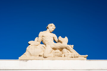 Der Prophet in Stein gemeißelt