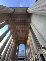 Obraz premium Grand Portal of Columns Leading to Glass Tower (Philadelphia, Pennsylvania, USA) 