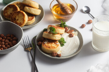  Syrniki . Cottage Cheese Pancakes