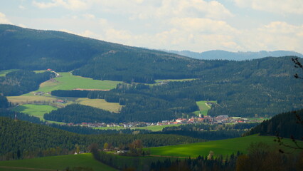 Naklejka premium Wenigzell im oststeirischen Bergland