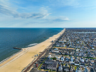 Obraz premium Belmar and Lake Como beach coastlines from an aerial view