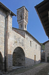 la chiesa romanica di Santa Maria Maddalena a Ossuccio (Como)