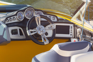 The helm and the dashboard of the lifting yacht