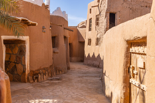 Ushaiger Heritage Village, Riyadh, Saudi Arabia. Twisting alleyway.