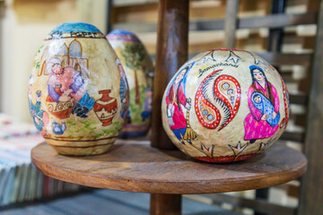 Samarkand, Uzbekistan, Central Asia. Traditionally decorated eggs at a shop.