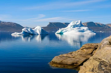 Fototapete Rund Iceberg in Itilliarsuup Kangerlua Fjord part of Uummannaq Fjord, north of polar circle. Greenland. © Danita Delimont
