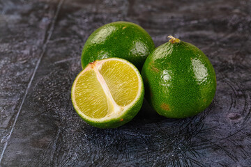 Ripe ggeen juicy lime heap