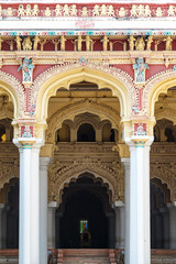 Obraz premium View at the thorne hall of Thirumalai Nayakkar Palace in Madurai, South India - Asia