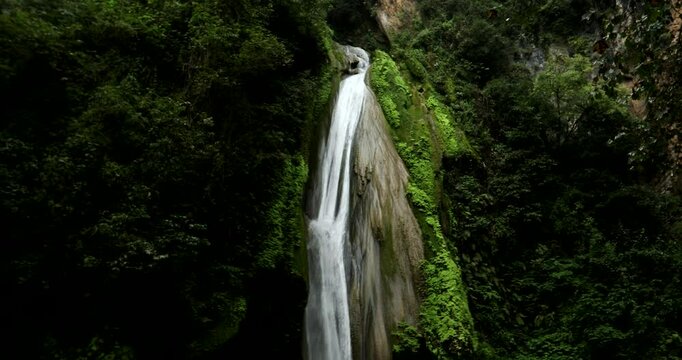 A beautiful waterfal runs through the forest of the Sierra Gorda in Pinal de Amoles, Quer&eacute;taro, Mexico.