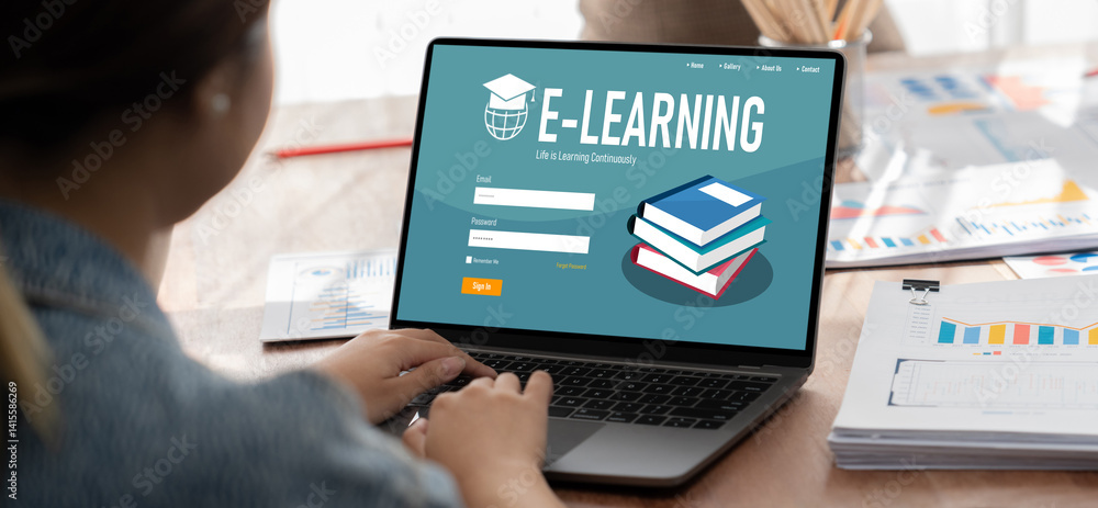 Leinwandbilder E-learning website with brisk sofware for student to study online on the internet network