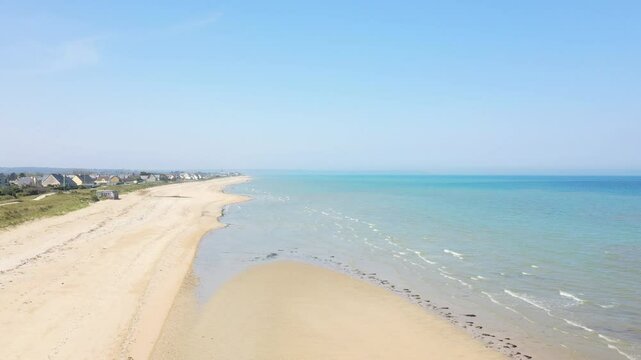 The vast sandy beach of Utah Beach in Europe, France, Normandy, near Carentan, in spring, on a sunny day.&nbsp;