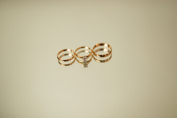 Beautiful and Elegant Gold Rings Featuring a Stunning Center Stone