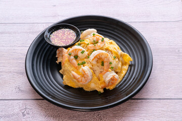 Omelette with shrimp and rice