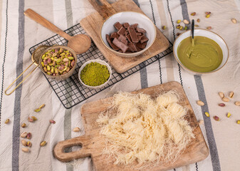 Dubai Schokolade mit Pistazien – selbstgemachte Pralinen mit Kadayif