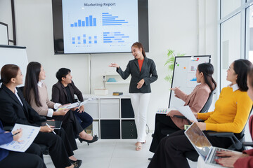 Group of business people are meeting to discuss and discuss their work in a conference room.