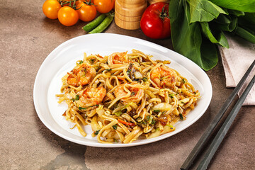 Pad Thai - noodles with prawn