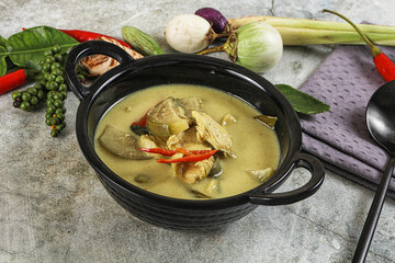 Thai green chicken curry with coconut