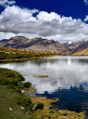 Naklejka premium lake and mountains