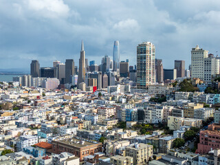 Fototapeta premium View of San Francisco cityscape above from Lombard Street - San Francisco - USA