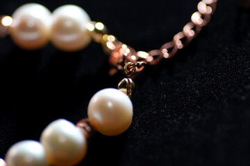 Close up of Borneo freshwater pearl turn into bracelet