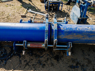 Pipe line connection with flange