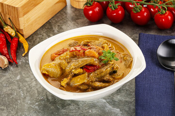 Yellow THai curry with beef