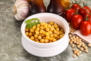 Canned chickpea in the bowl