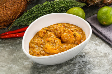 Indian prawn masala with spices