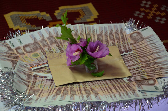 Money banknote thai on tray pedestal golden color bride price dowry or money Sin Sod of groom pays to family of the bride important cultural thai tradition in traditional thai marriage at Thailand