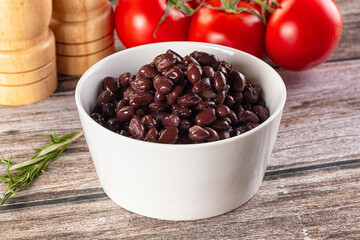 Canned black beans in the bowk