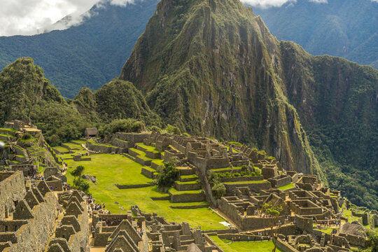 The Valley of the Incas - Machu Picchu-Seven Wonder Of The World