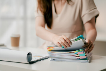 Employees who work with a lot of documents Searching for documents Accounting for income, expenses,...