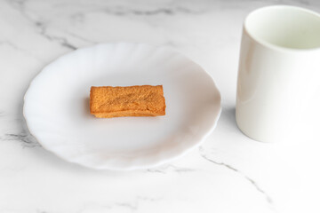 Financier with Mug on Plate②