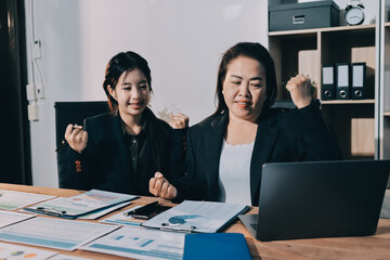 Business analyze,Close up Business people meeting to discuss the situation on the market. Business Financial Concept