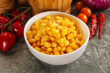 Sweet canned ripe corn grain