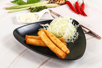 Fried spring roll with prawn