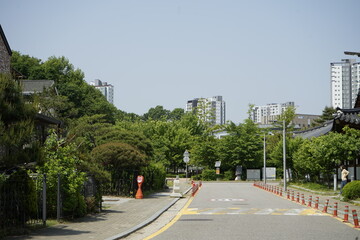 Obraz premium This is a view of a residential alley.