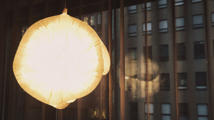 インテリアの丸い電気