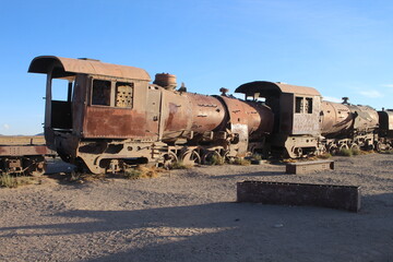 famous train cemetery in uyuni